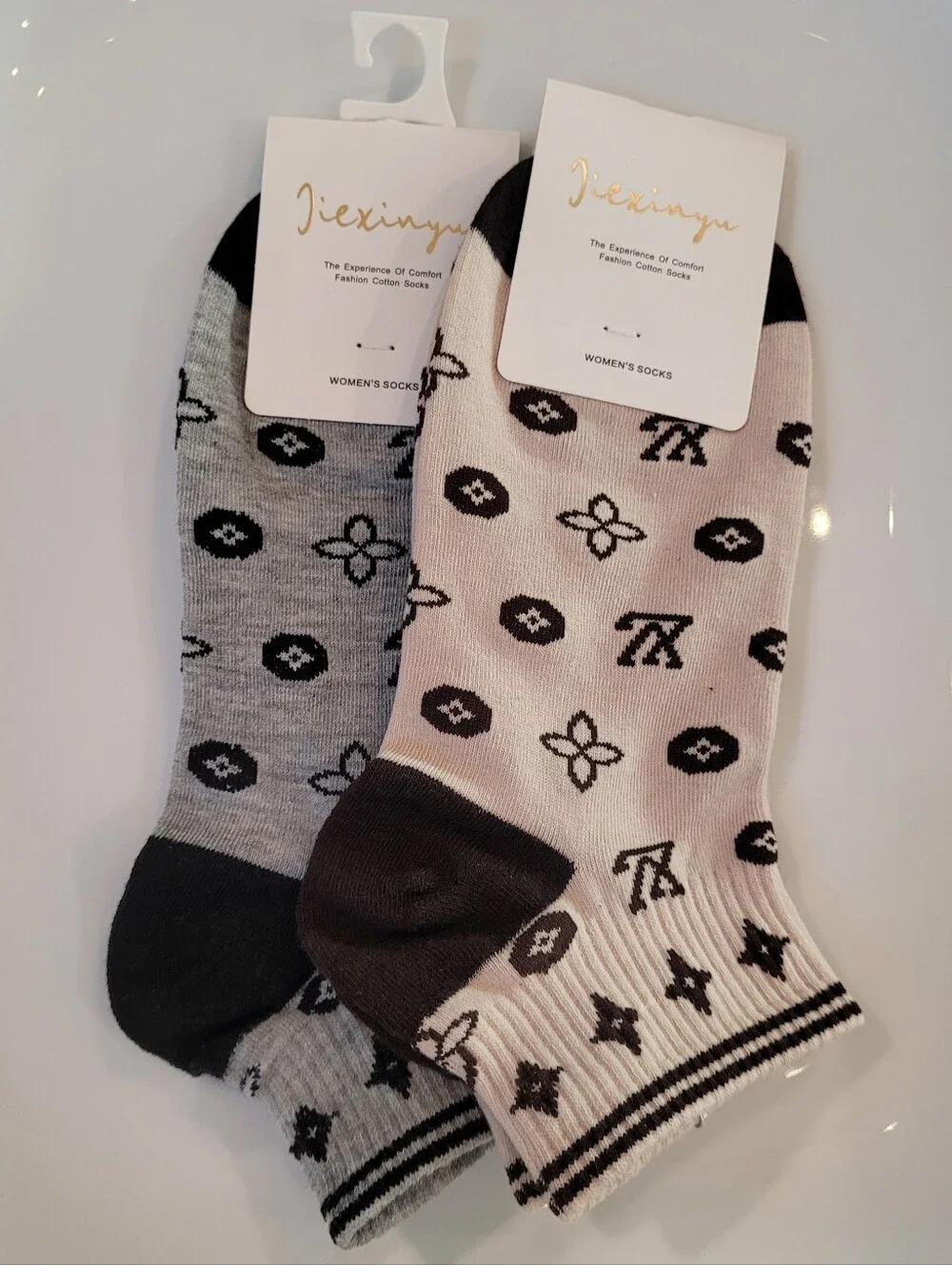 Women's Fashion Patterned Ankle Socks - Black & Gray